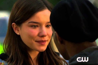 Изоляция | Containment   Hanna Mangan Lawrence Character Interview   The CW