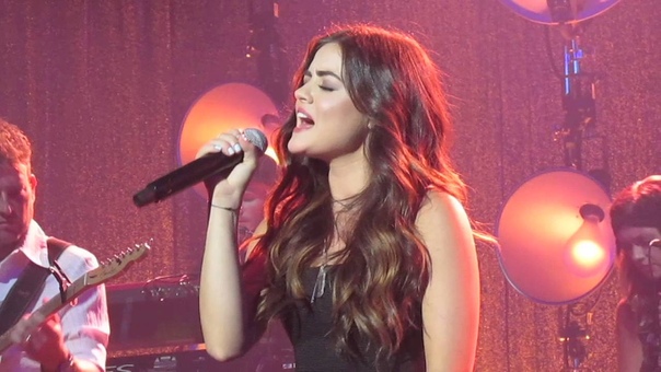 Nervous Girls Lucy Hale, i Heart