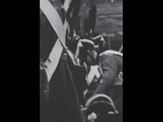 там русские... стреляют в русских💔