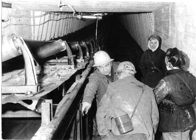 Родионов В. К. — директор шахтоуправления № 2
