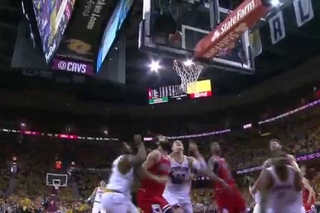 Kyrie Weaves Through Defense and Scores Terrific Reverse Layup