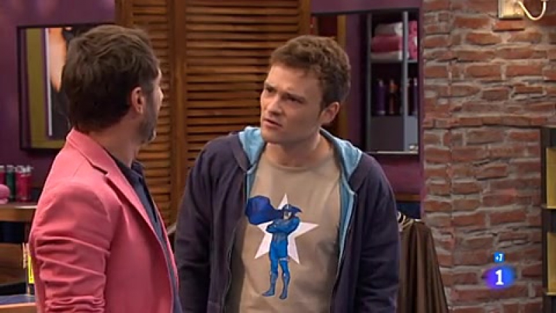 1x23 La Peluqueri a Los tres
