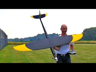 STUNNING RC SPEED APP. 500KMH 308MPH BIG MONSTER FROM HJK SPEEDWINGS FLIGHT DEMONSTRATION