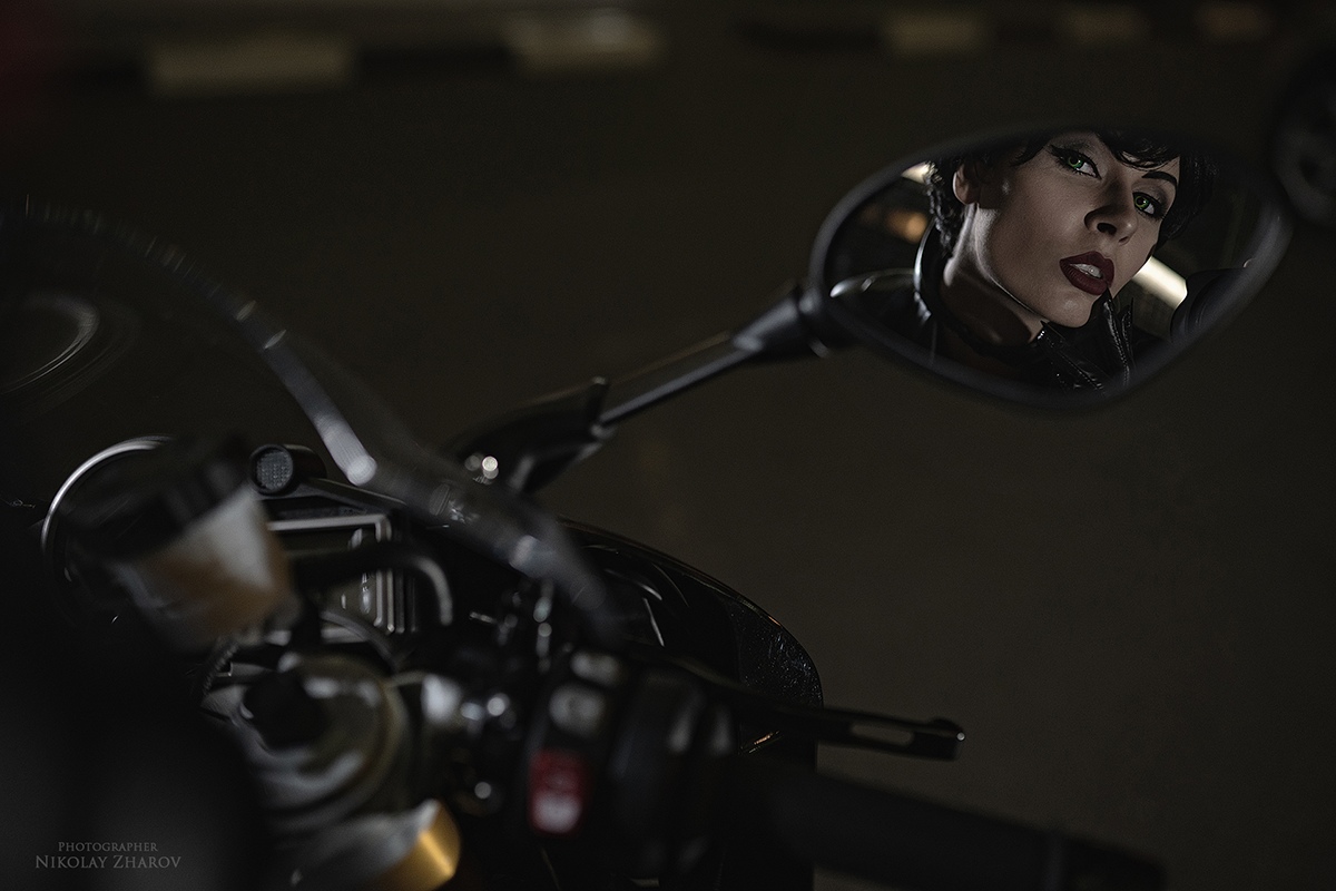 Catwoman cosplay blue wolf