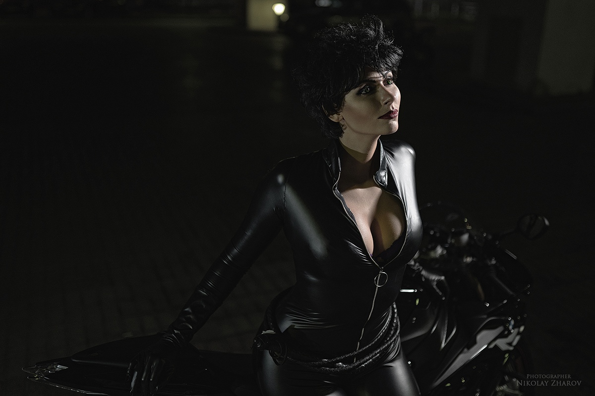 Catwoman cosplay blue wolf