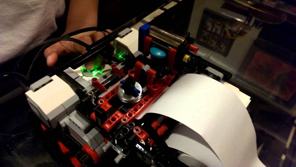 BRAIGO a bit more close up ( The Print Head) print speed 5 7 secs,