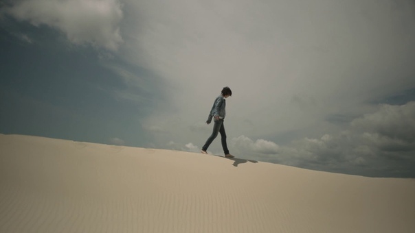 Charlotte Gainsbourg Les Oxalis ( Official Music