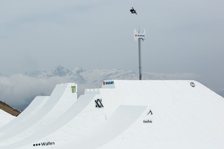 World Record Christian Haller highest snowboard air on hip at Suzuki Nine Knights 2016