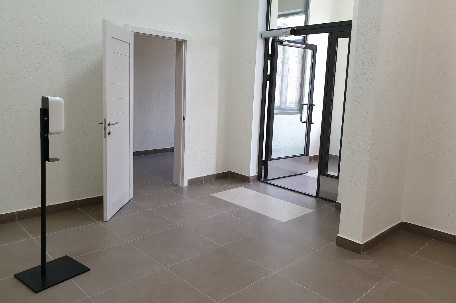 Город получил право собственности на первую квартиру в доме по реновации на юго-западе столицы!