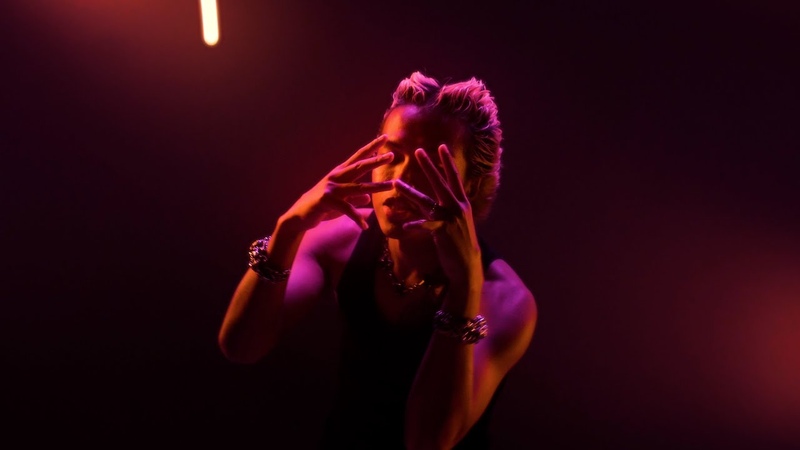 гоу ми песня. лет ми гоу. Lesley roy. гоу ми песня. Lesley roy фото.