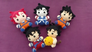 Gokú amigurumi crochet - tejemos cabeza y esfera, cosemos piezas